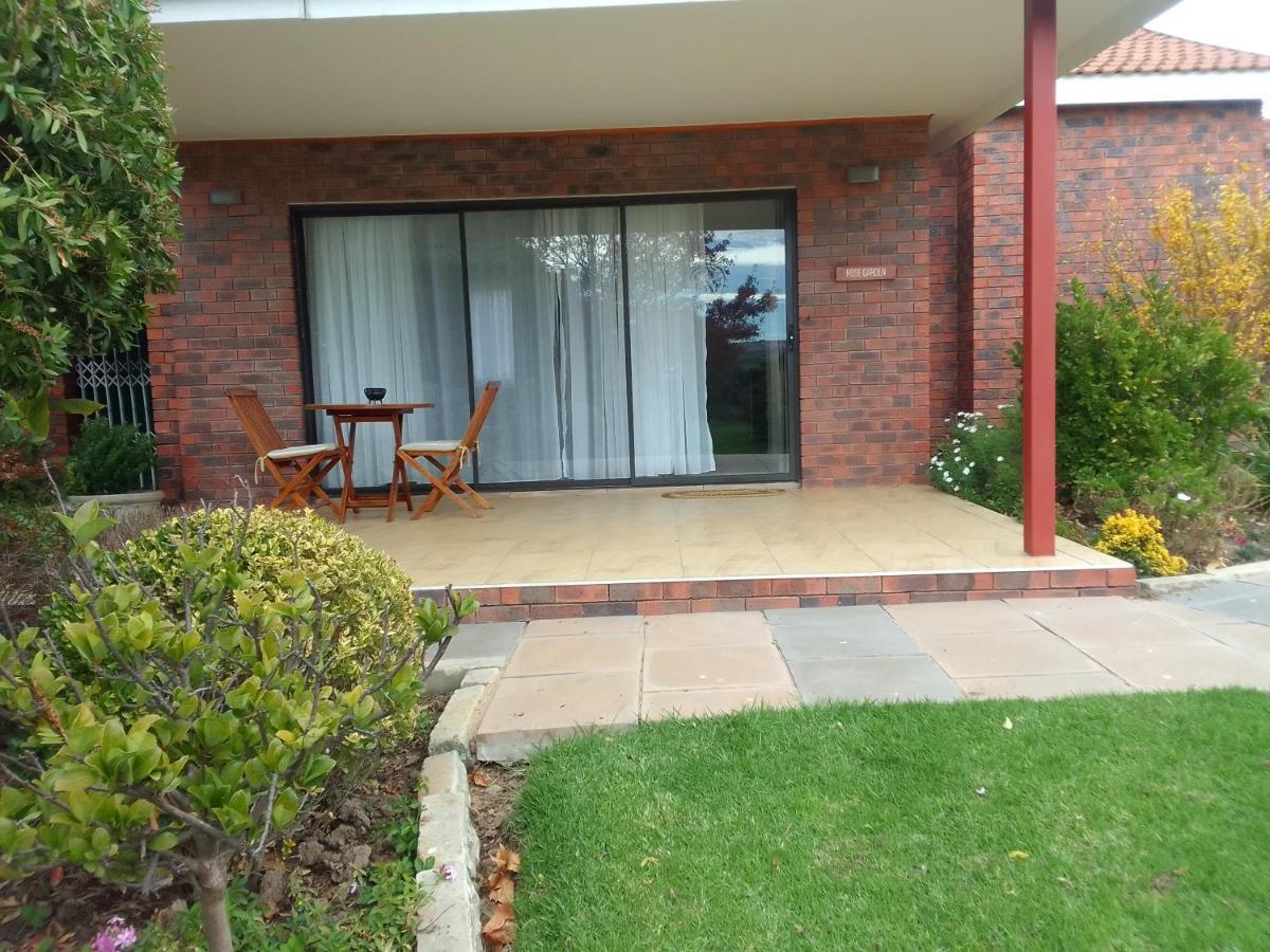 Botleng Guest House Boqate Exteriör bild