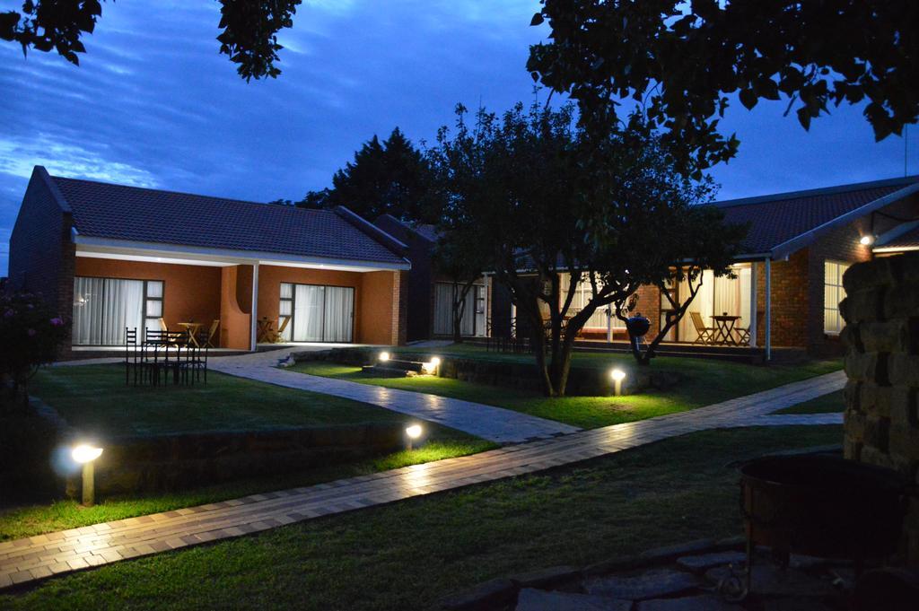 Botleng Guest House Boqate Exteriör bild